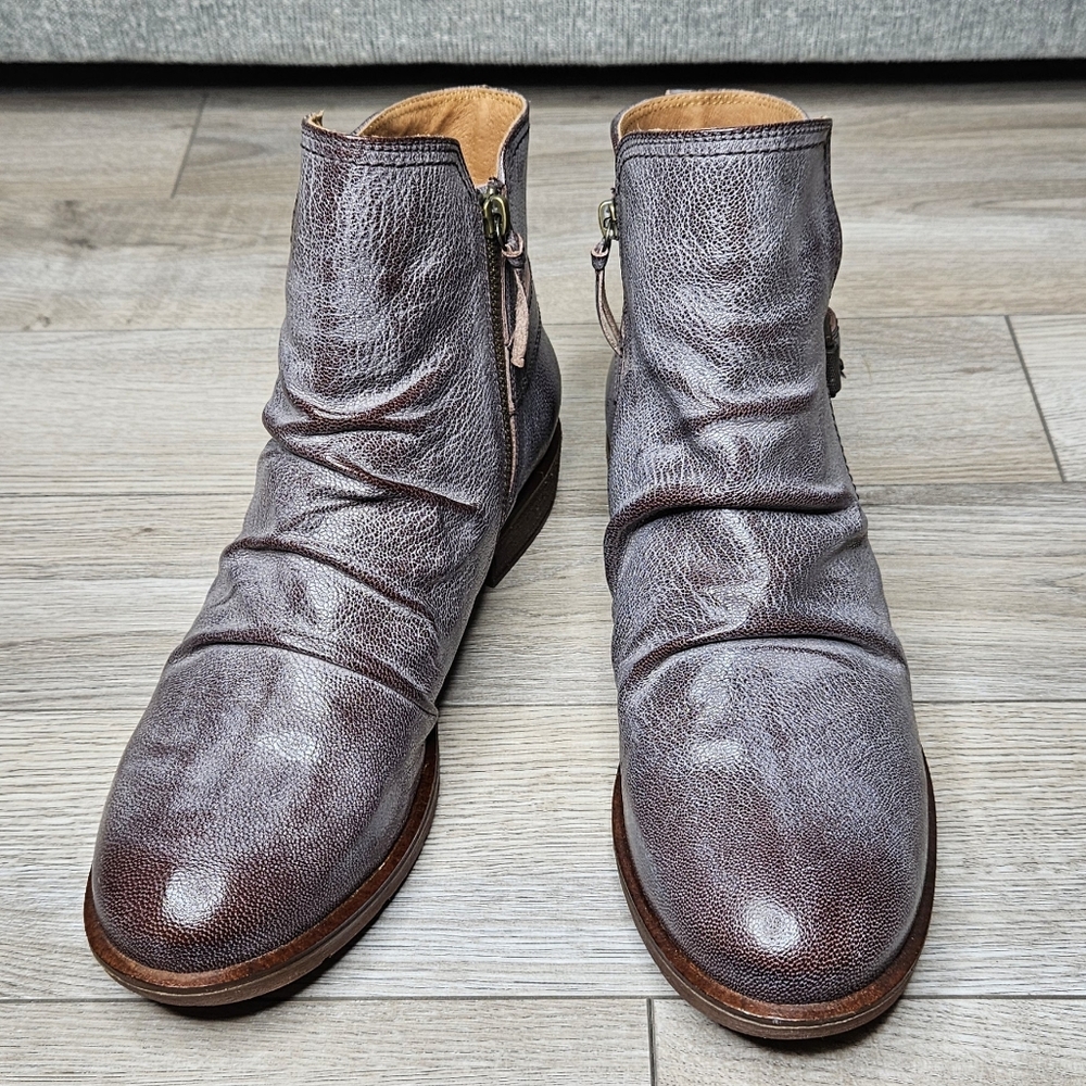 NWOB SOFFT "Beckie" leather ankle boots OFFERS WELCOME!